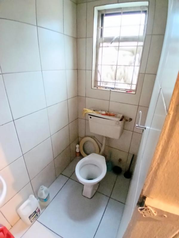 4 Bedroom Property for Sale in Lentegeur Western Cape